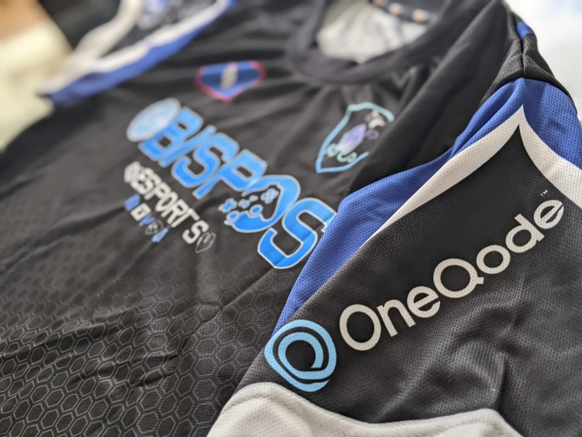 OneQode Sponsors Guam Middle School Esports Team